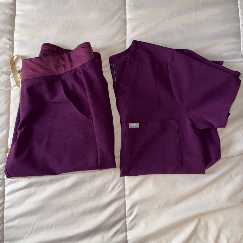 FIGS Scrub Set - Deep Purple